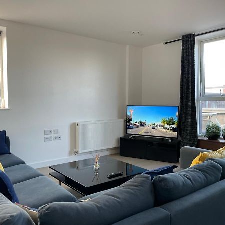 Modern & Spacious Penthouse In North London Lejlighed Eksteriør billede