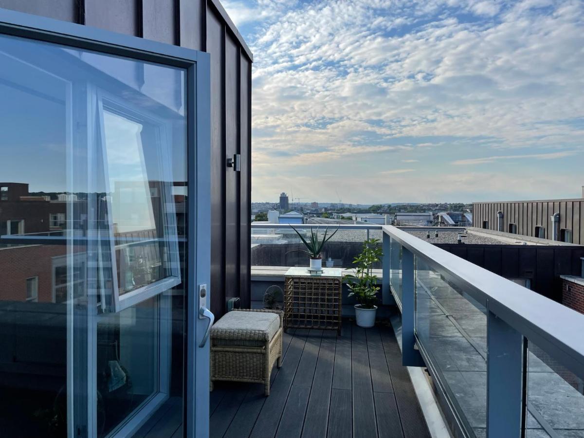 Modern & Spacious Penthouse In North London Lejlighed Eksteriør billede