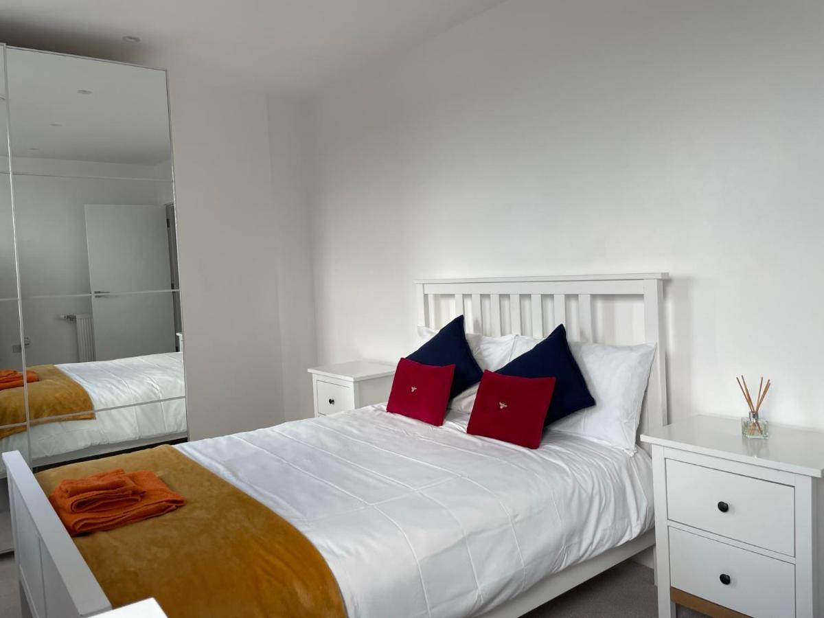 Modern & Spacious Penthouse In North London Lejlighed Eksteriør billede