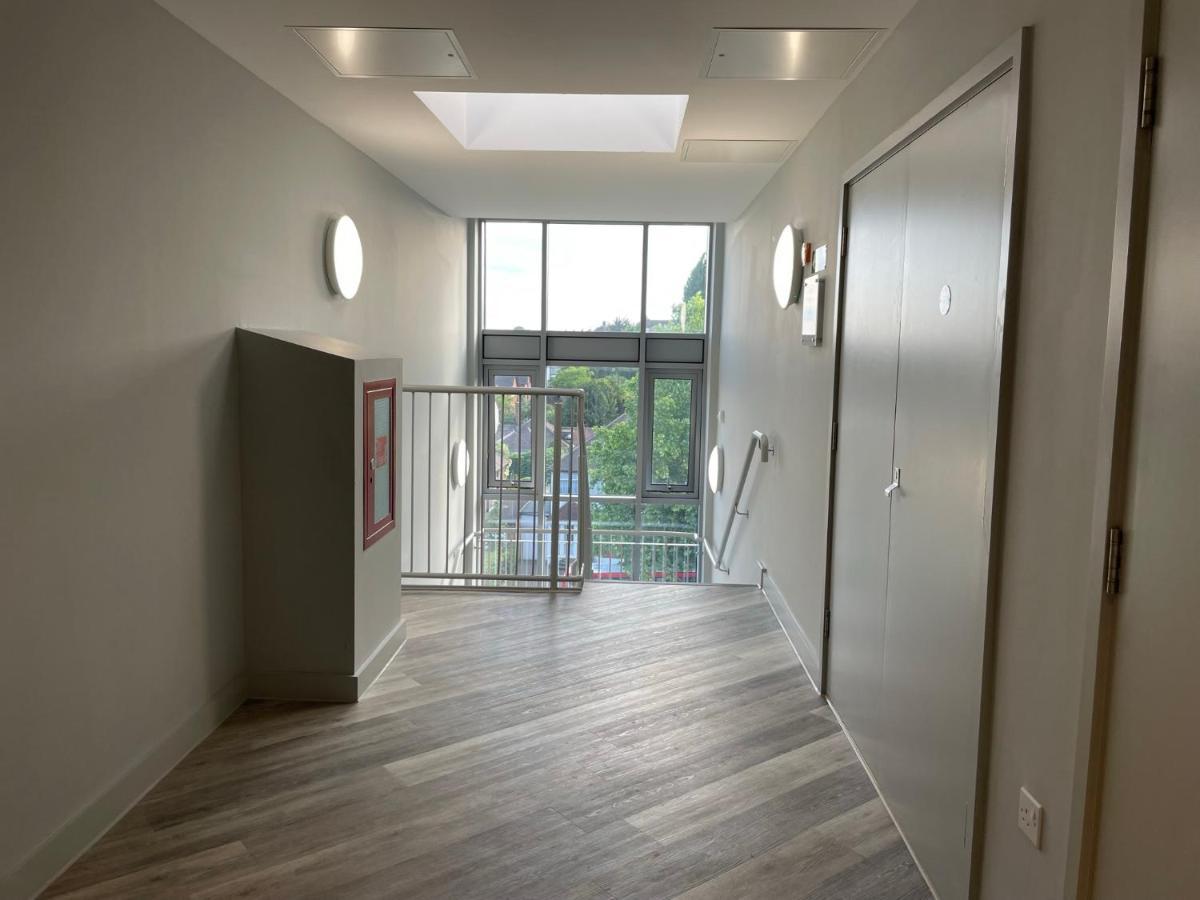 Modern & Spacious Penthouse In North London Lejlighed Eksteriør billede
